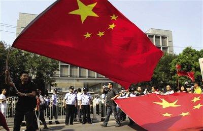 息烽温泉镇：情系困难群众 走访慰问暖民心