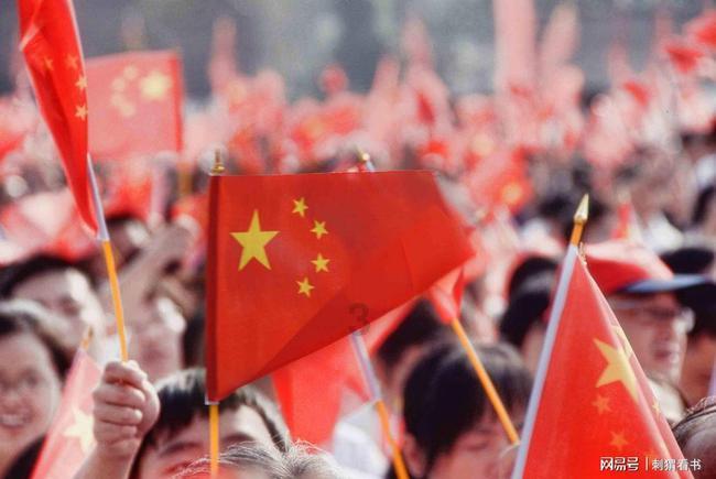 陇南机场全力除雪保畅通